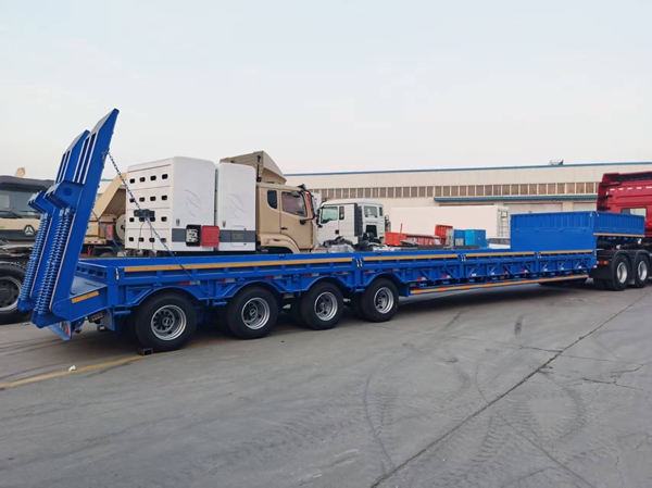 重型低平板半掛車廠家